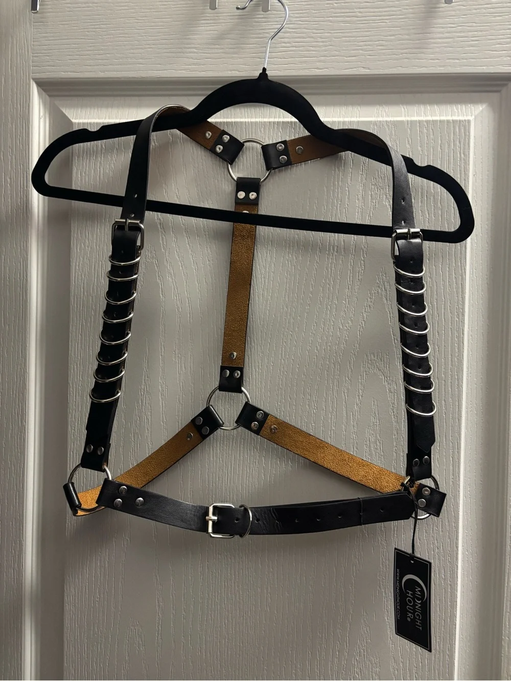 Midnight Hour Ring Strap Shoulder Harness Belt-size MD/XL. NWT Missing belt loop